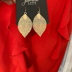 Jasmine Lane gold color leaf dangle earrings hypoallergenic! NWT!